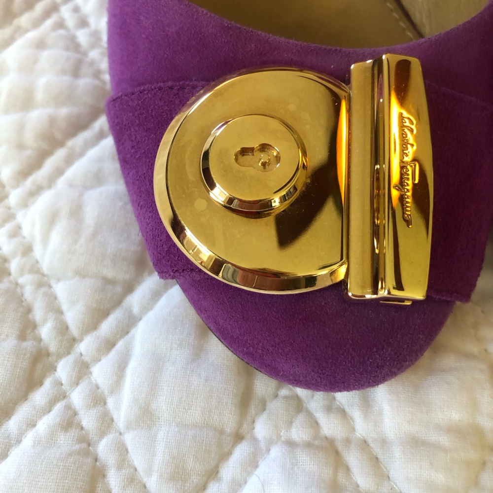 Salvatore Ferragamo Purple Heels with Gold Accents EUC - Picture 15 of 16